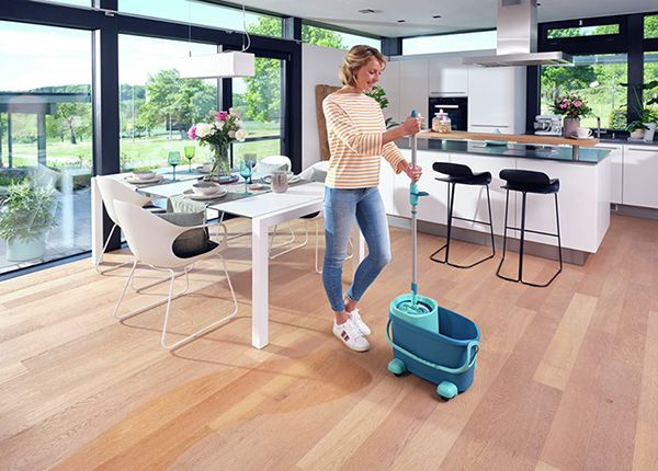 Põrandapesukomplekt Leifheit Clean Twist M Ergo ratastega