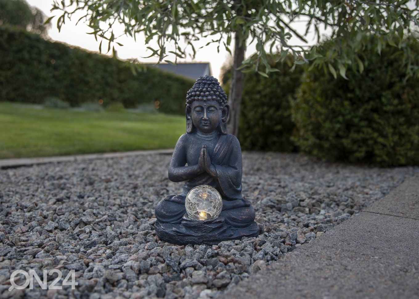 Päikesepaneeliga dekoratsioon Buddha suurendatud