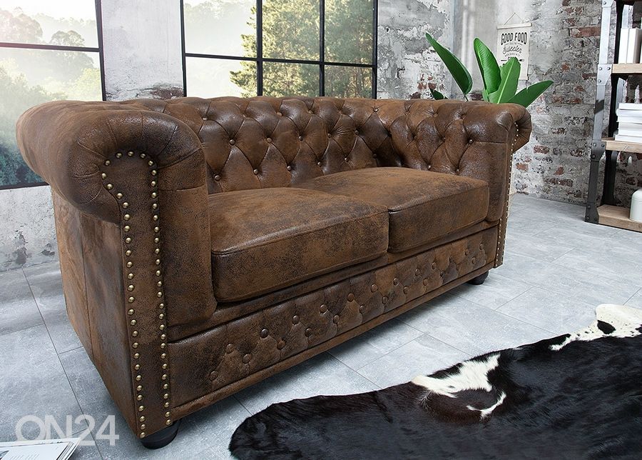 Diivan Chesterfield suurendatud