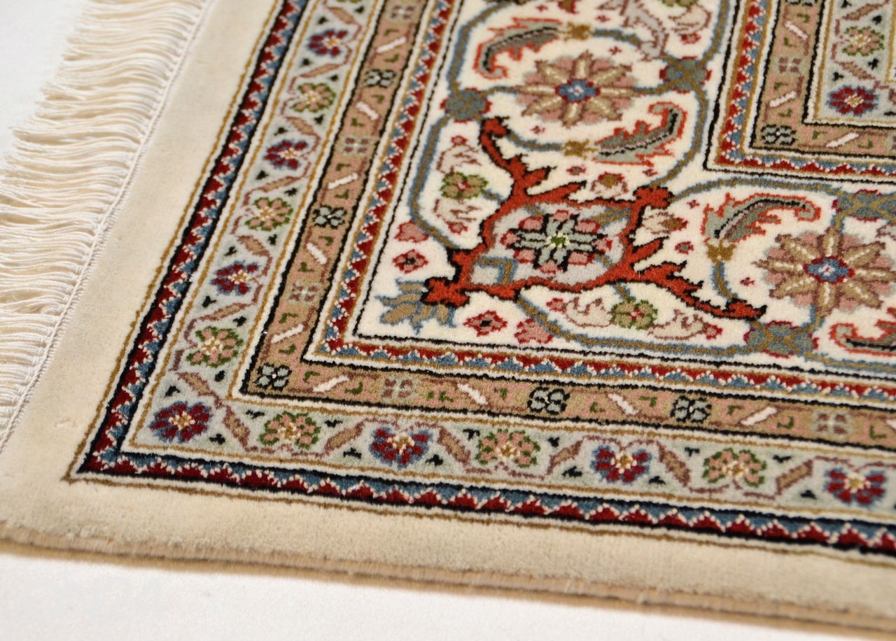 Vaip Sirsa Silk Tabriz Mahi 70x140 cm suurendatud