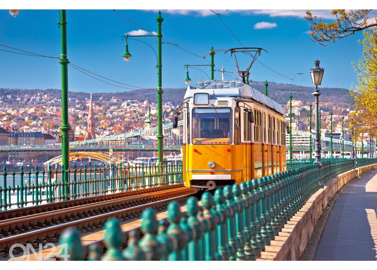 Fliis fototapeet Historic Yellow Tramway suurendatud